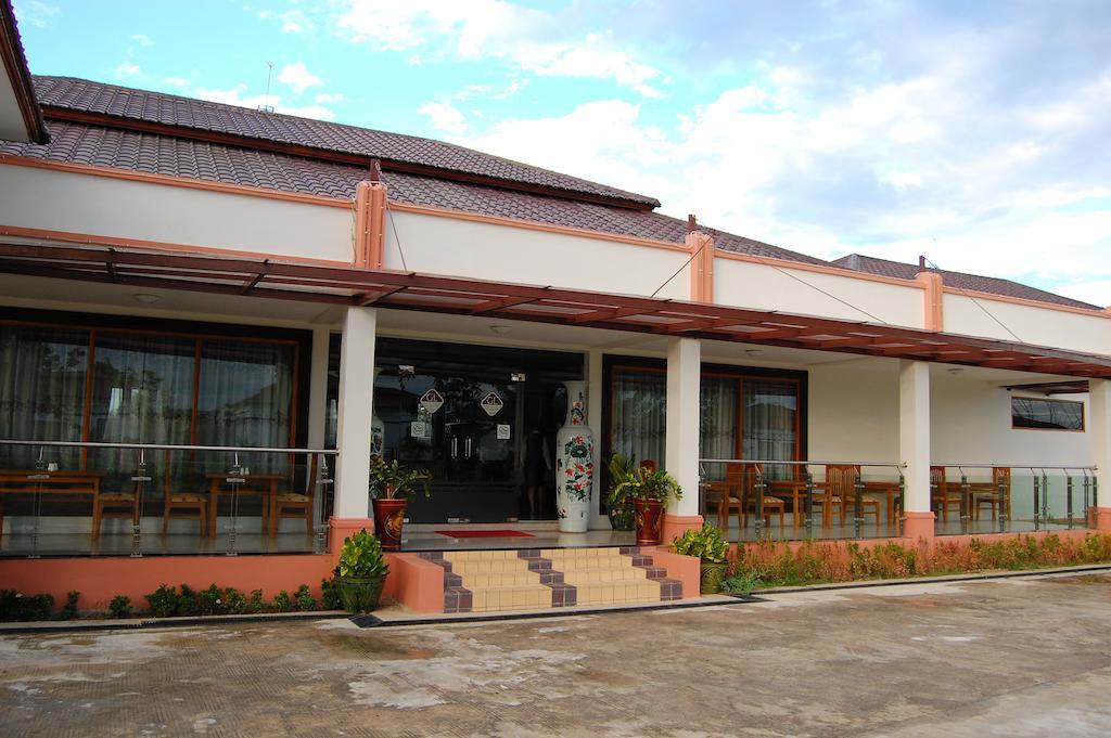 The Golden Lake Hotel Naypyidaw Kültér fotó