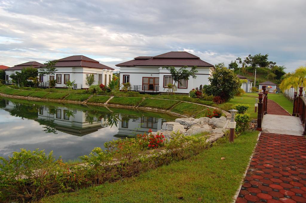 The Golden Lake Hotel Naypyidaw Kültér fotó