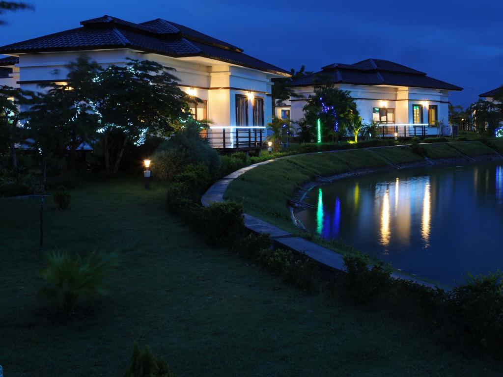 The Golden Lake Hotel Naypyidaw Kültér fotó