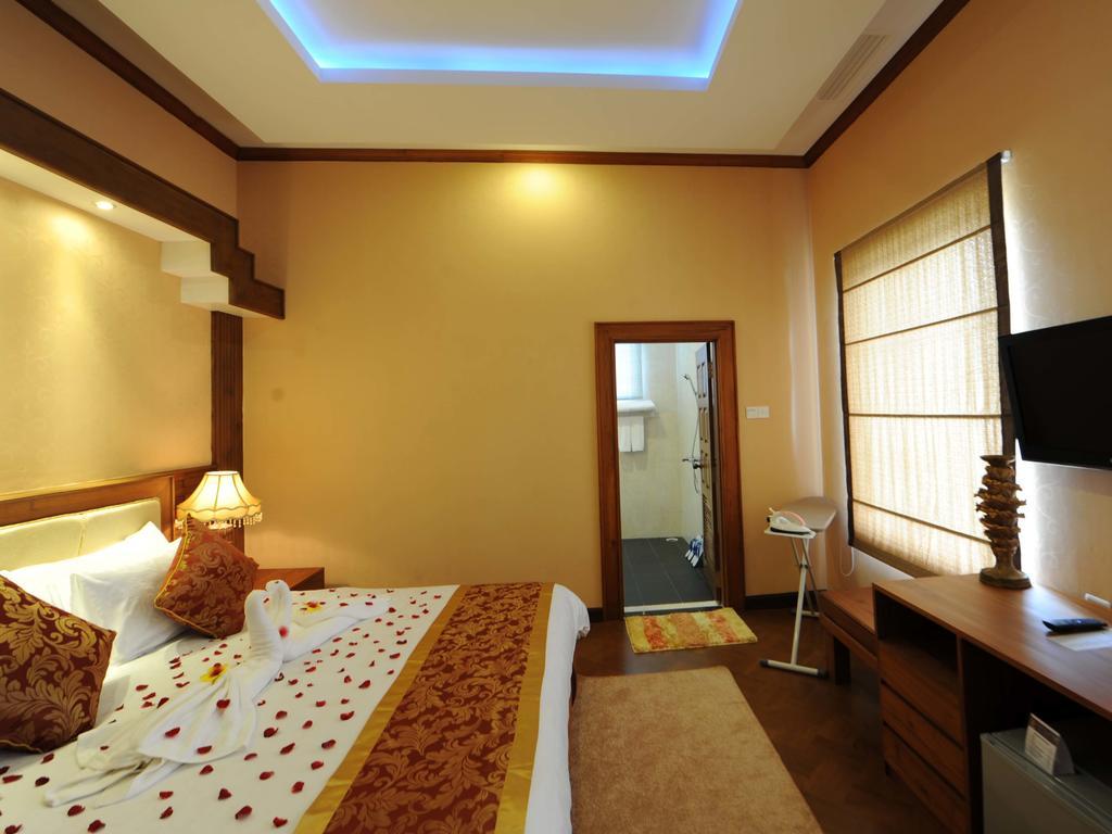 The Golden Lake Hotel Naypyidaw Kültér fotó