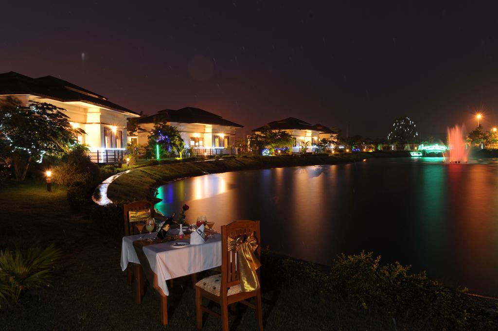 The Golden Lake Hotel Naypyidaw Kültér fotó